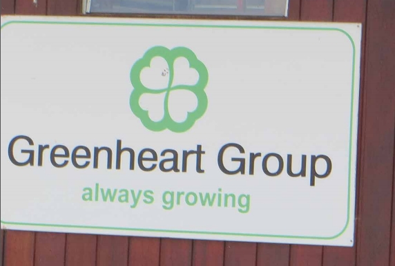 Greenheart legt bom onder Apoera