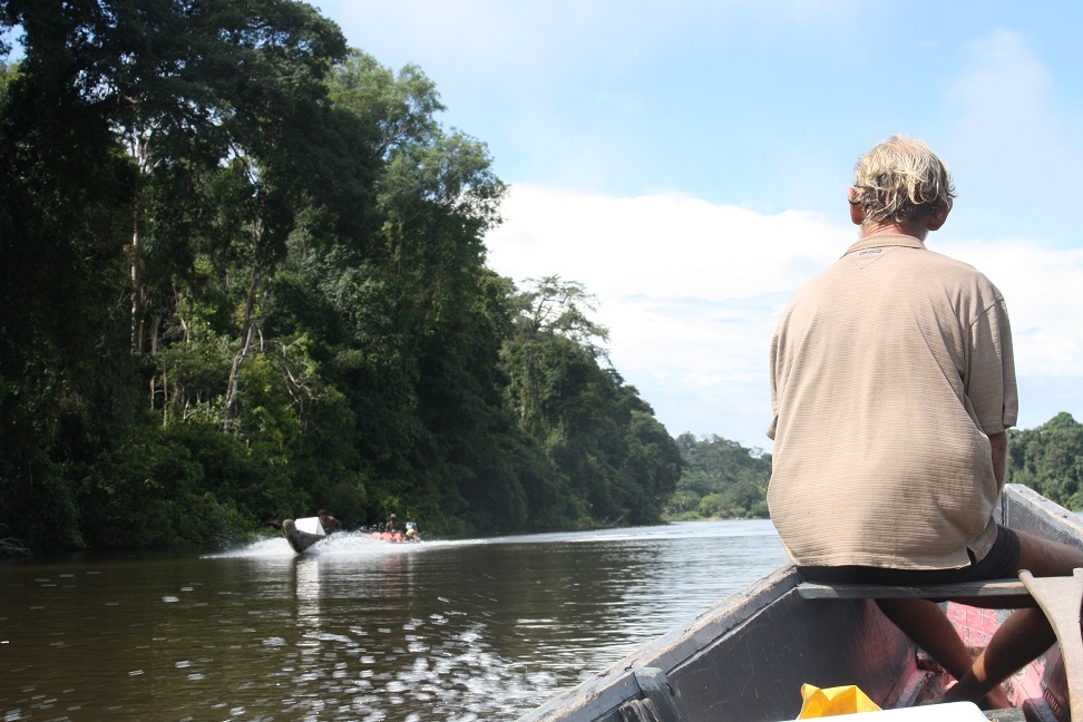 Technologische vooruitgang tot diep in de jungle Boven-Suriname neemt geen genoegen meer met soberheid  - Parbode Sneak Peek