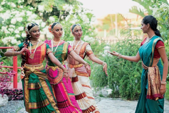 Bharata natyam-dansdocent Sadhana Mohan: ‘We don’t dance to impress, we dance to express’ - Parbode Sneak Peek